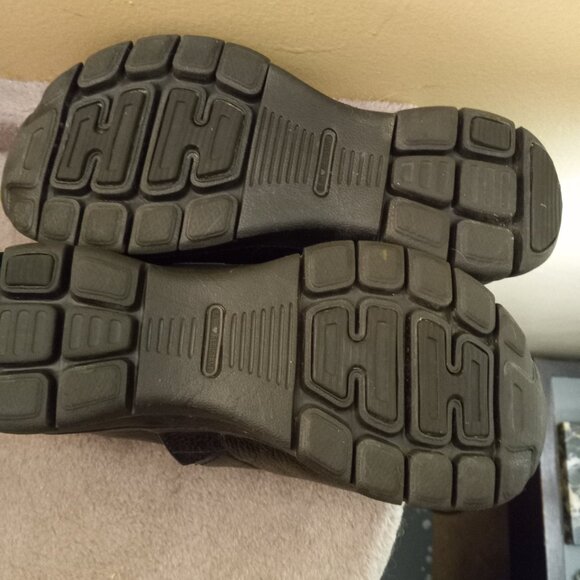 Shoes - Picture 3 of 5